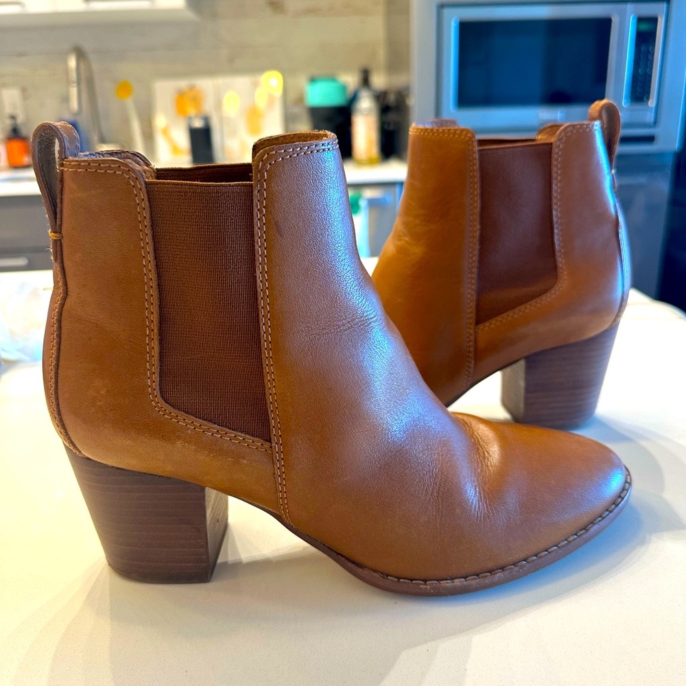 Madewell size 8.5 Chelsea style boots